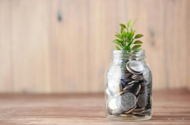 Como economizar no fim do mês sem cortar o que você ama
